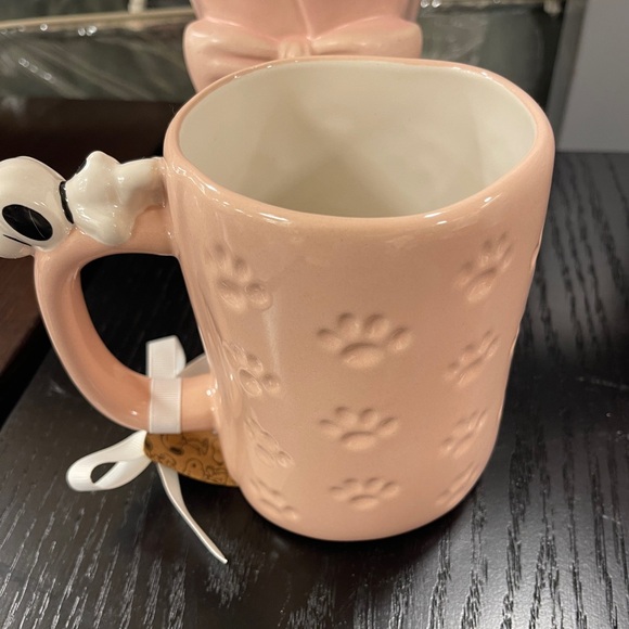 Peanuts Snoopy Pink Dog Life Embossed Paw Print Ceramic Mug w/Snoopy Handle NWT - Picture 7 of 7